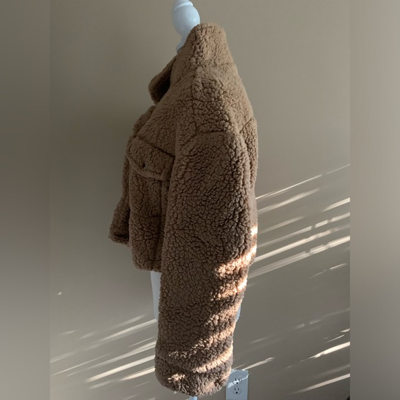 Cropped Teddy Jacket - Picture 4 of 10
